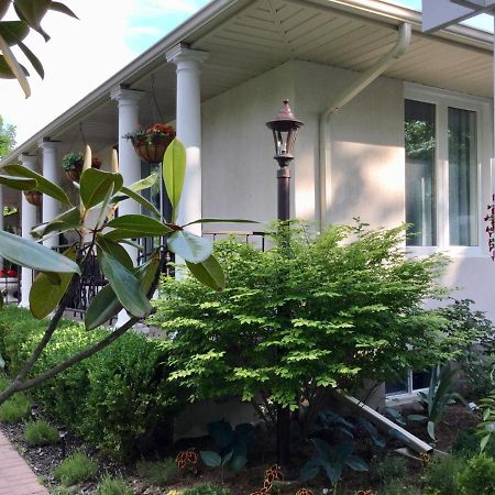 Via Veneto - Old Town Bed & Breakfast Niagara-on-the-Lake Exterior photo