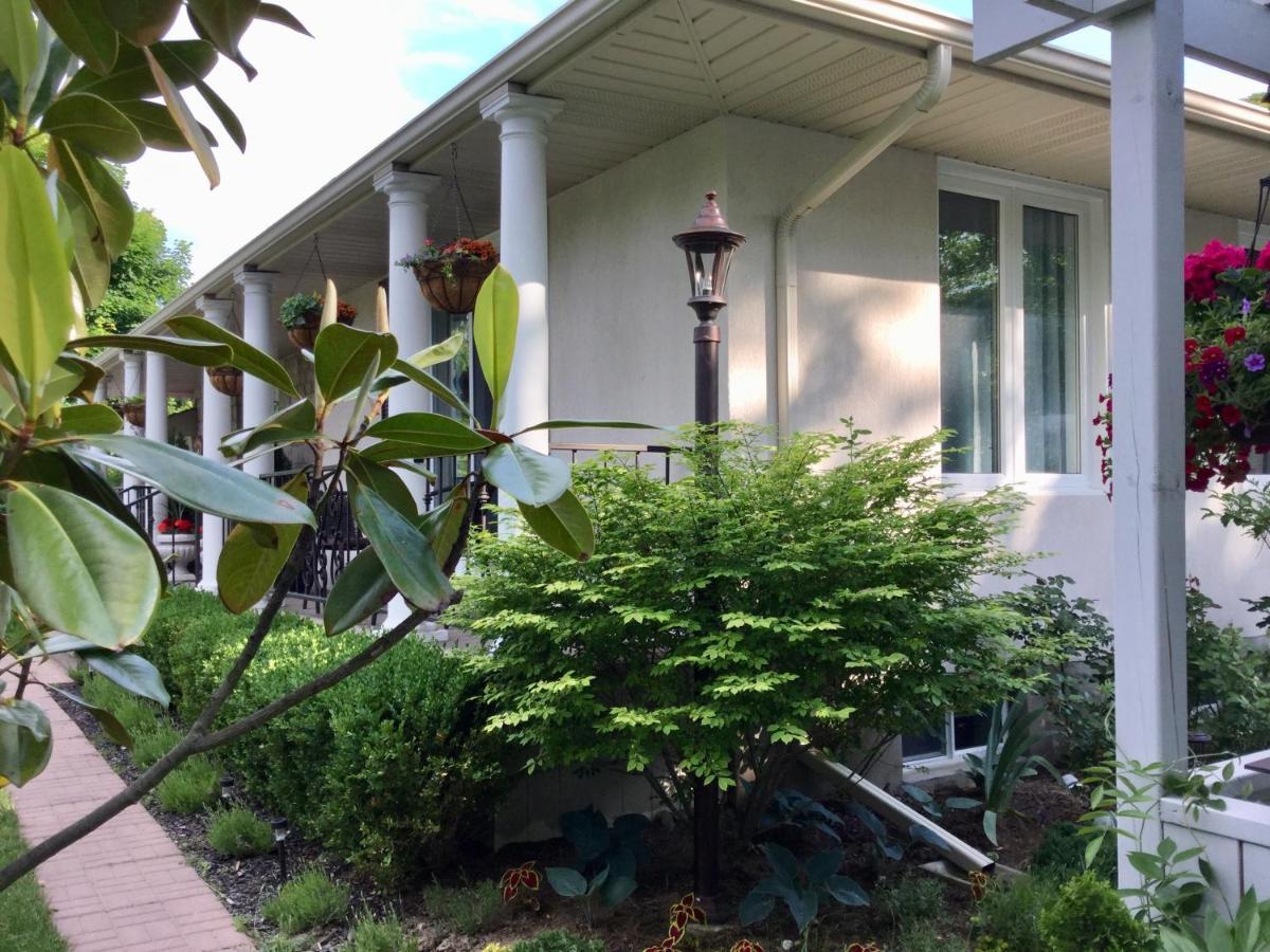 Via Veneto - Old Town Bed & Breakfast Niagara-on-the-Lake Exterior photo
